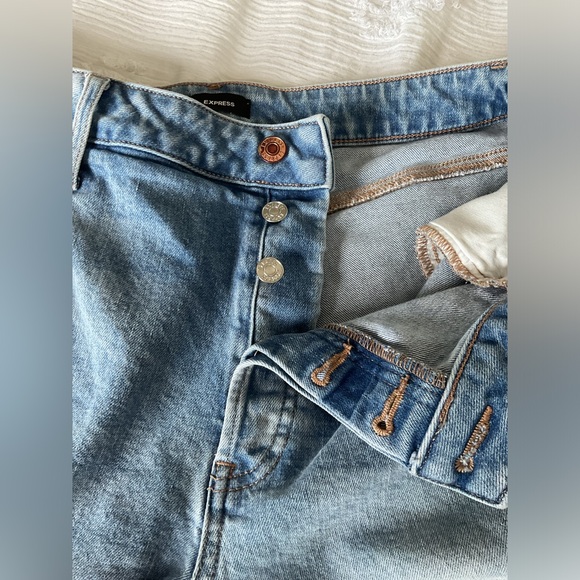 Button fly Relaxed Straight Ankle Blue Women's Express Jeans - Picture 3 of 5